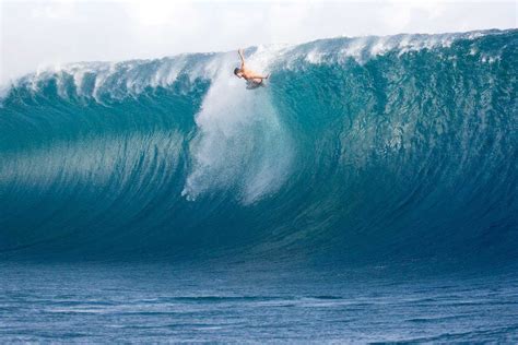 The 14 Biggest Waves Ever Surfed 14 Is Terrifying Page 2 Biggestverse