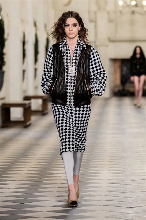 2021 Fashion Trends 5 Top Trends From Chanel Pre Fall 2021 Collection