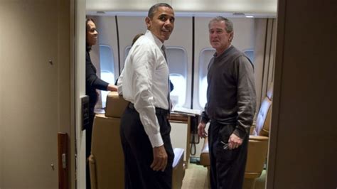 A number of official and unofficial sources have published general descriptions of what's inside the plane, but nobody (as far as we know) has said for sure how these. Photos Inside Air Force One: Obamas, Bushes, Clinton Share ...