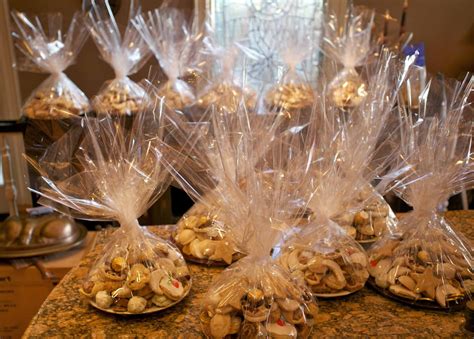 Here are the best christmas cookies decorations ideas for your inspiration. Christmas Cookie Platters