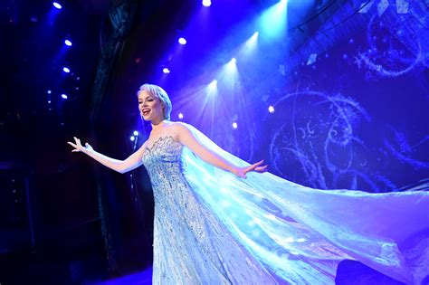 Frozen A Musical Spectacular Opening On Disney Wonder