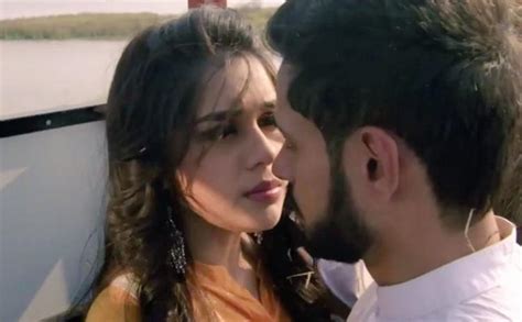 Ishq Subhan Allah Kabir Zara Lands In Awkward Situation Intimacy Twist