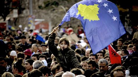 Kosovo Seit 15 Jahren Unabhängig Dw 17022023