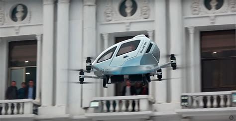 Droni Futuro Da Film Di Fantascienza Il Trasporto Delle Persone è
