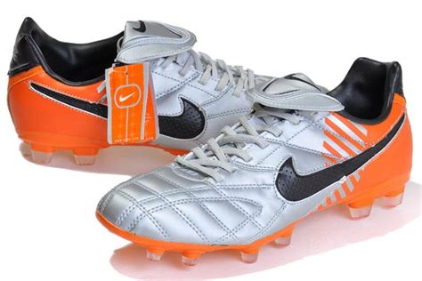 Explore more searches like kasut bola nike. kasut bola: Nike