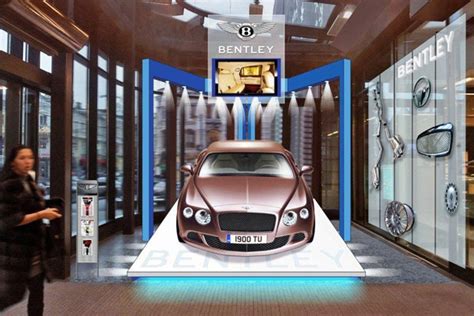 Разработка дизайна стенда - подиума для автомобиля Бентли | МСК-реклама