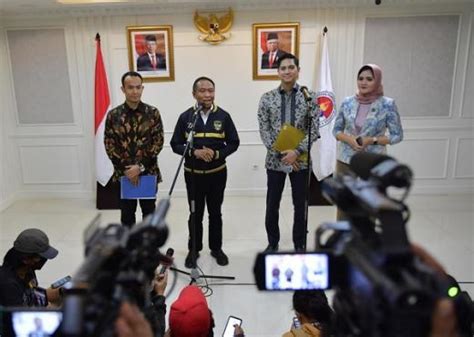 Menpora Amali Terima Laporan Persiapan Indonesia Jadi