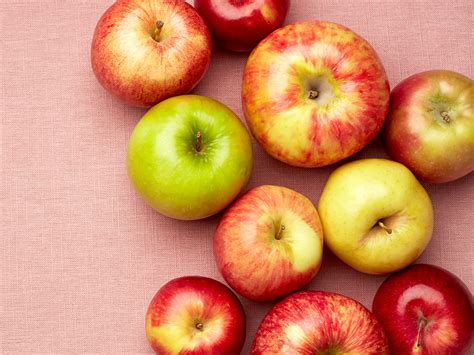 A Guide To 10 Common Apple Varieties With Recipes Chatelaine