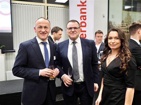 Zkratka bic znamená 'identifikační kód společnosti' (dříve 'identifikační kód banky'). Nicht wie jede Bank: Oberbank im Dresdner Zentrum - Top ...