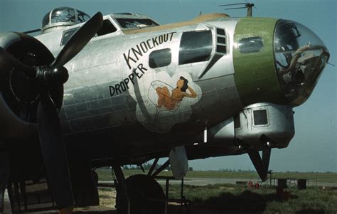 50 Color Vintage Photographs That Capture Amazing Nose Art