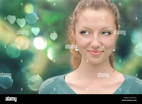 retrato de una mujer sonriente fotografía de stock alamy