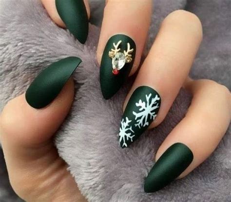 Uñas Verdes Diseños De Uñas Para Navidad Uñas Para Navidad 2019 Decoracion De Uñas De Navidad