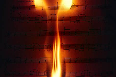 Best Music Musical Note Fire Burning Stock Photos Pictures And Royalty