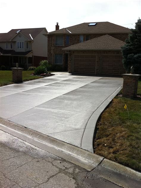 Broom Finished Concrete Driveway In London Ontario Concrete Driveways