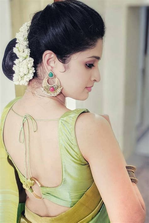 Green Backless Blouse Saree With Dori Backless Blouse Sleeveless