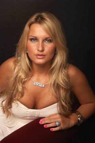 Meet The Cast The Only Way Is Essex Sam Faiers