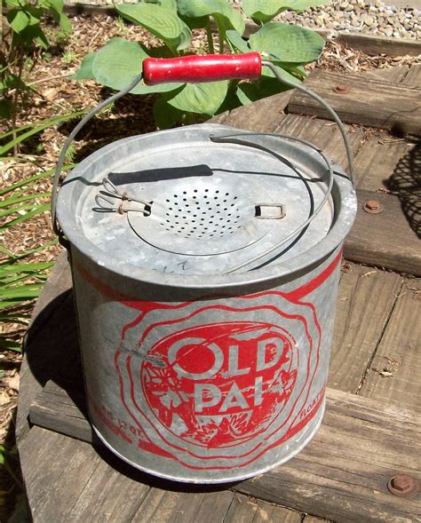 1950s Old Pal Wade-In Galvanized Minnow Bucket