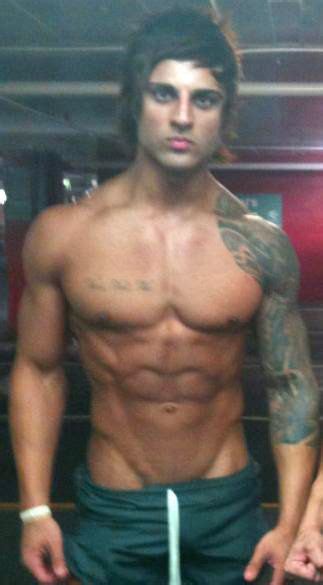 Pin By Dat Le On Aesthetics Shred Fitness Fitness Motivation Zyzz