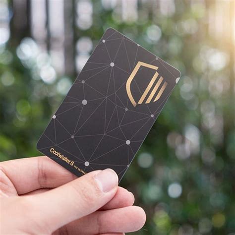 A Look At The Credit Card Shaped Hardware Device Called Coolwallet