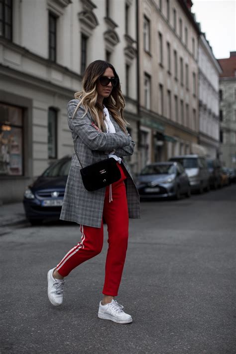 85 Sporty Street Style Ideas for Women | Sporty outfits, Sport pants outfit, Sporty style