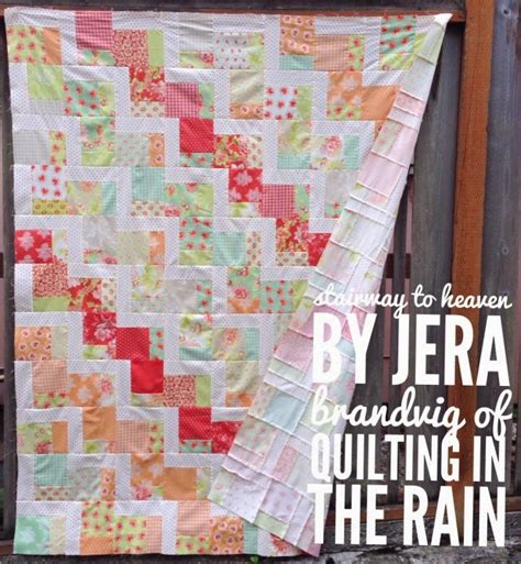 When the moon comes up, these kitties come out to play! Stairway to Heaven Quilt Tutorial | Quilting in the Rain