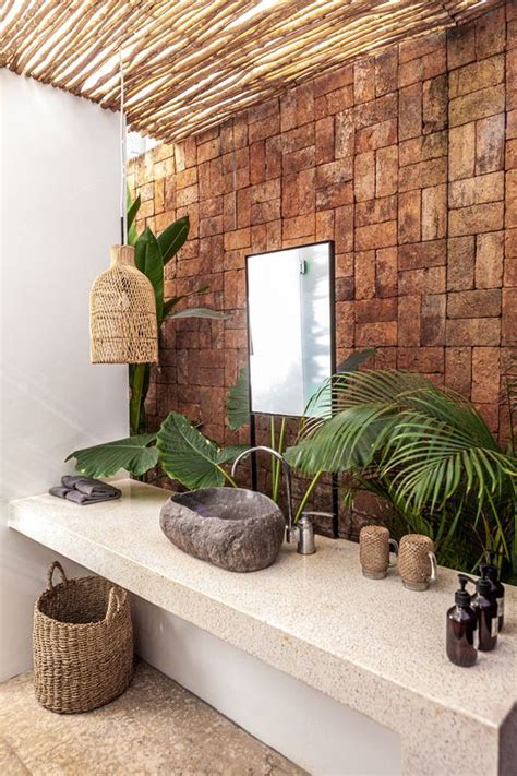 50 Awesome Tropical Bathroom Decor Ideas