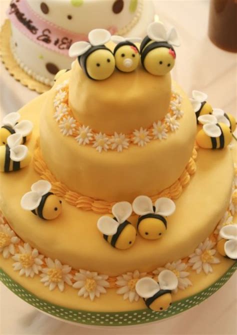 Bee Cake Bee Cakes Bumble Bee Cake Cake Decorating
