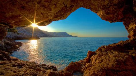 Breathtaking Sea Caves Your Future Vacation Destinations