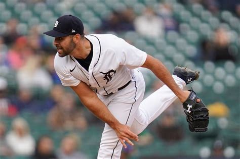 Longtime Tigers Pitcher Agrees To Deal With Cubs Mlive Com