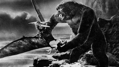 King Kong Battles A Skull Crawler In Kong Skull Island Clip Plus