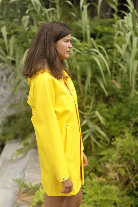 Caiágua yellow raincoat 1 | Yellow raincoat, Raincoat ...