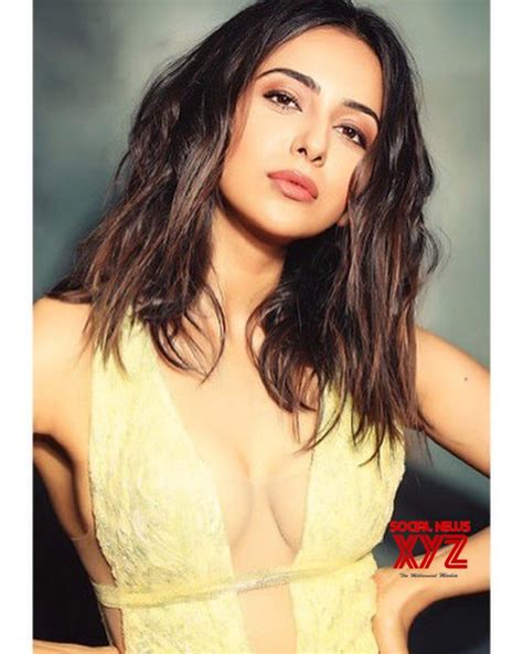 Actress Rakul Preet Singh Latest Sexy Stills Social News Xyz