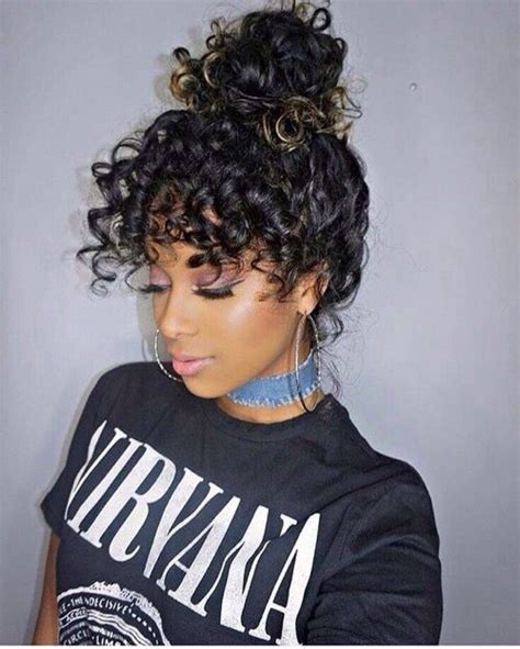 Messy Curly Hair Bun Styles To Try