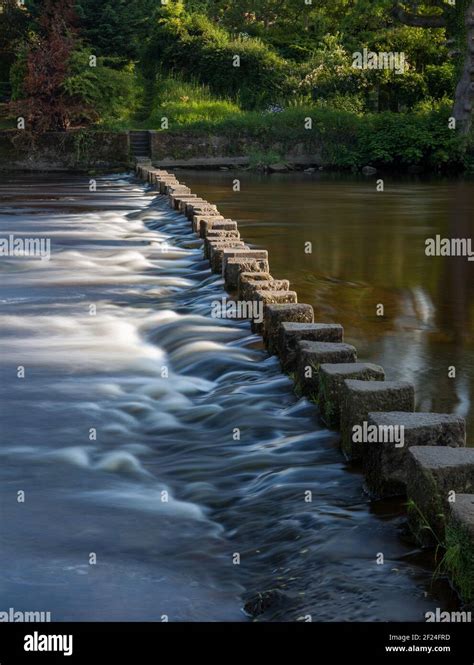 Stepping Stones River Wharfe Hi Res Stock Photography And Images Alamy