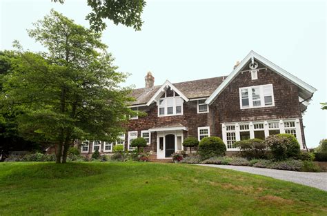 A Classic Hamptons Cottage For 13 Million The New York Times