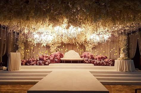 Over 1,640 wedding stage decoration pictures to choose from, with no signup needed. Reception Stage Decoration Ideas That Will Dominate 2020!