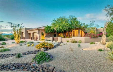 Use light colored rock for large areas and dark colored rock for accents. Desert Landscape Ideas (Yard Designs) - Designing Idea