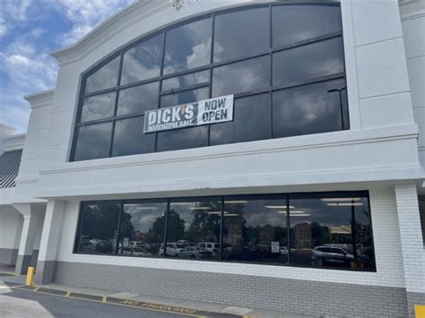 Dicks Sporting Goods Opens Warehouse Sale Store In Franklin Williamson Source