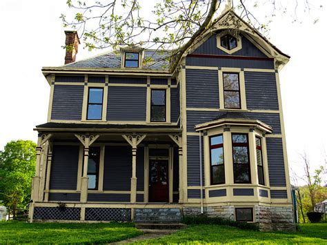 Red oxide, yellow ocher, lamp black, red and white lead, etc. Exterior paint colors victorian | Apartments