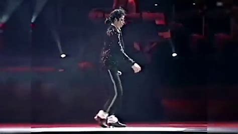 Michael Jackson Moonwalking Throughout An Entire Video Youtube