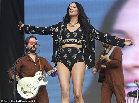 Kacey Musgraves Rocks Out At Austin City Limits While Showing Off Taut Tummy In A Black Crop Top