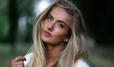 150 fitnessstudios mit in dortmund und umgebung vergleichen kostenloses probetraining vergünstigte monatskarten passendes fitnessstudio finden & gutschein sichern! Alica Schmidt: BVG hires World's sexiest athlete as its ...