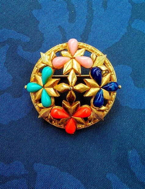 Vintage Round Goldtone Metal Brooch With Coloured Teardrop Beads