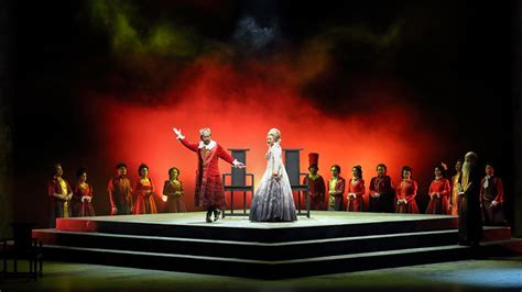 国家大剧院新制作莎士比亚话剧《哈姆雷特》重磅登台