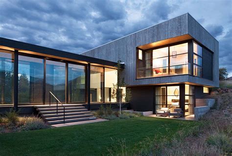 Contemporary Hillside House Connected To Its Surroundings In Colorado