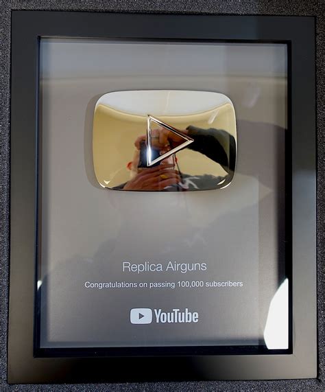 One Hundred Thousand Subscribers Youtube Silver Creator Youtube Award