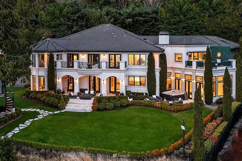 Take A Peek At Russell Wilsons 36 Million Mansion On The Market