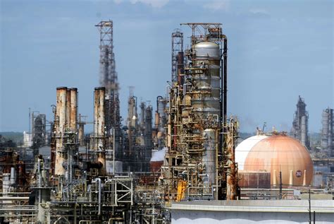 Gulf Coast Refineries Reach Record Runs