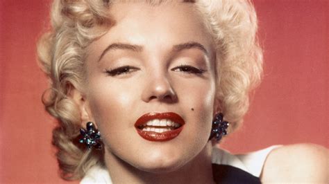 The Tragic Truth About Marilyn Monroe
