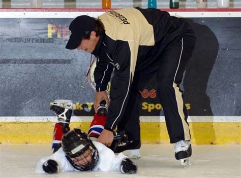 Sidney Crosby Picks Up Little Kids When They Fall Down What A Handsome
